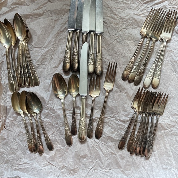33 pieces Vintage flatware set Wallace plate silver inset - Picture 15 of 15